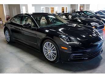 2018 Porsche Panamera  