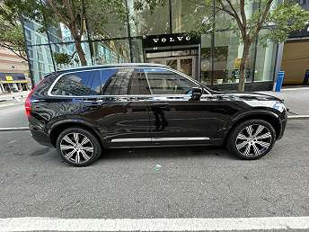 2024 Volvo XC90 T8 Ultimate 