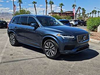2021 Volvo XC90 T6 Momentum 