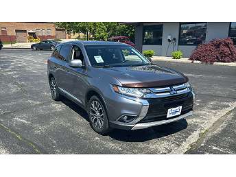Gray Mitsubishi Outlander SUV 2016