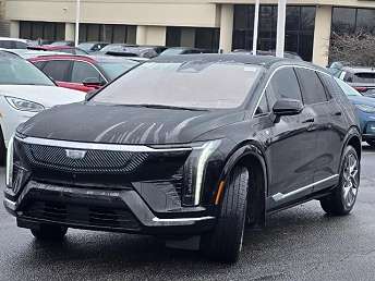 2025 Cadillac Optiq Luxury 1 