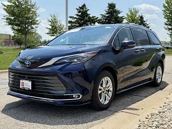 2024 Toyota Sienna Platinum 