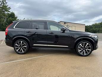 2025 Volvo XC90 B6 Plus 