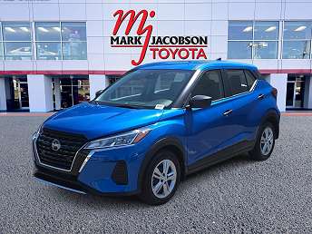 2025 Nissan Kicks S 