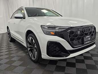 2025 Audi Q8 Premium Plus 