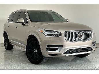2024 Volvo XC90 T8 Plus 