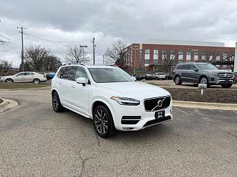 2017 Volvo XC90 T6 Momentum 