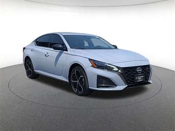 2024 Nissan Altima SR 
