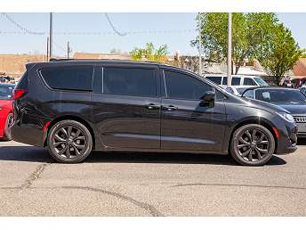 2019 Chrysler Pacifica Touring-L 