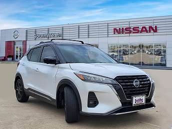 2021 Nissan Kicks SR 