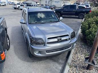 2005 Toyota Sequoia SR5 
