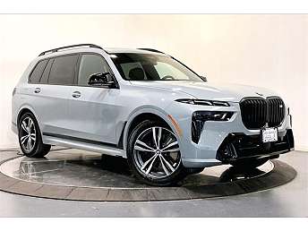 2025 BMW X7 M60i 