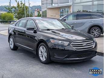 2017 Ford Taurus SE 