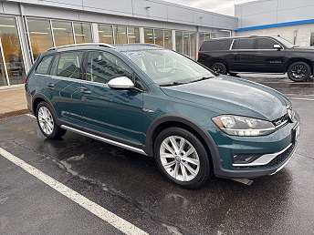 2019 Volkswagen Golf S 