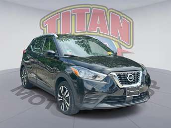 Black Nissan Kicks SUV 2020