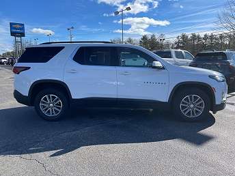 2023 Chevrolet Traverse LT 