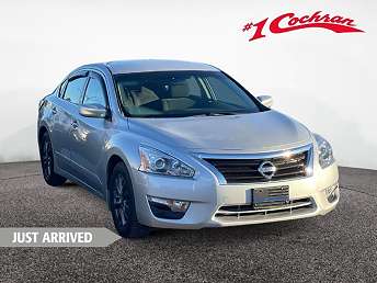 Silver Altima Sedan 2015