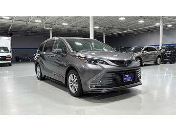 2024 Toyota Sienna Platinum 