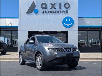 Gray Nissan Juke SL 2011