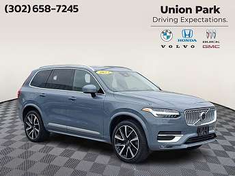 2023 Volvo XC90 B6 Plus 