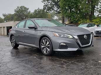2022 Nissan Altima SV 