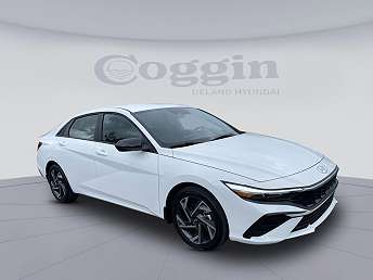 2025 Hyundai Elantra SEL 