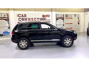 【全品送料無料】 △最後1台！京商 1/18 Volkswagen Touareg 2010 トゥアレグ SUV 乗用車