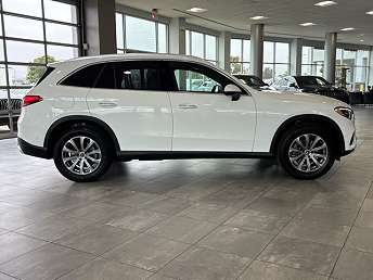 2025 Mercedes-Benz GLC 300 