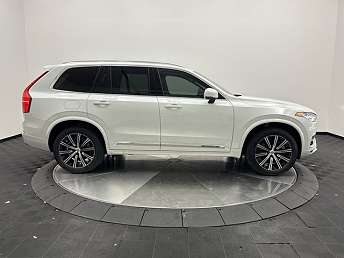 2022 Volvo XC90 T8 Inscription 