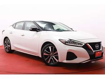 2023 Nissan Maxima SV 