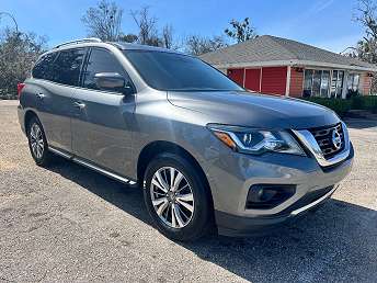 2018 Nissan Pathfinder SV 