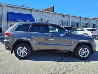 2020 Jeep Grand Cherokee Laredo 