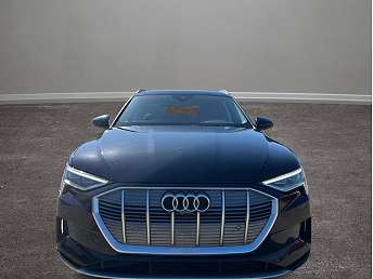 2021 Audi e-tron Premium Plus 
