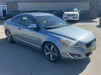 2013 Volvo C70 Review, Pricing, and Specs | CARFAX