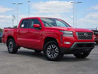2024 Nissan Frontier SL 