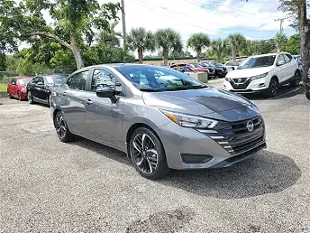 2023 Nissan Versa SR