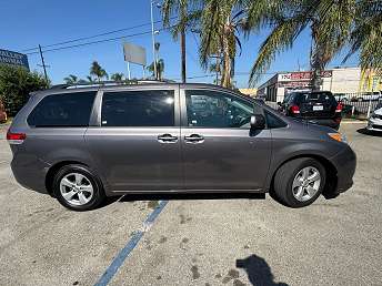 2014 Toyota Sienna LE 