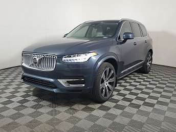 2024 Volvo XC90 T8 Plus 