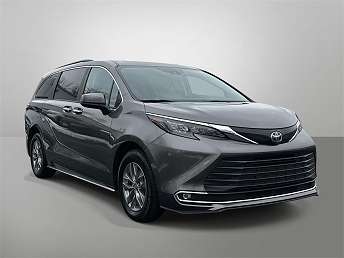 2024 Toyota Sienna XLE 