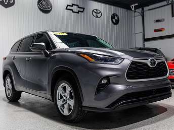 2021 Toyota Highlander LE 
