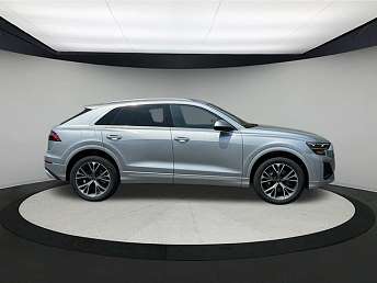 2025 Audi Q8 Premium Plus 
