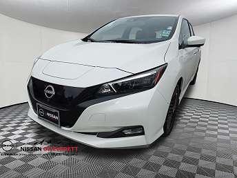 2025 Nissan Leaf SV 