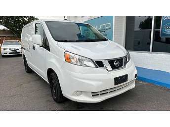 White Nissan NV200 Van 2020
