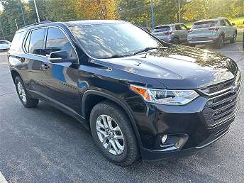 2021 Chevrolet Traverse LT 