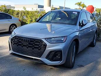 2023 Audi Q5 Premium Plus 