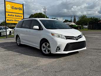 2018 Toyota Sienna LE 