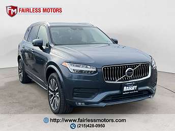 2021 Volvo XC90 T5 Momentum 
