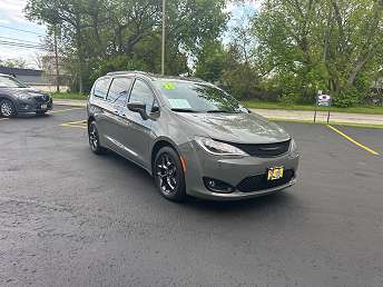 2020 Chrysler Pacifica Touring 