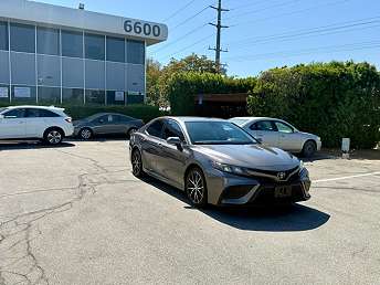 2022 Toyota Camry SE 