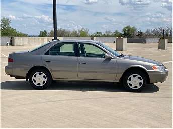 Gray Toyota Camry LE 1997